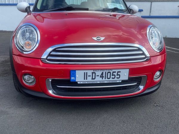 Mini Cooper Hatchback, Petrol, 2011, Red