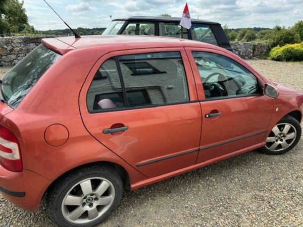 Skoda Fabia Hatchback, Petrol, 2008, Orange