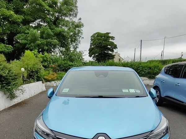 Renault Clio Hatchback, Petrol, 2021, Blue