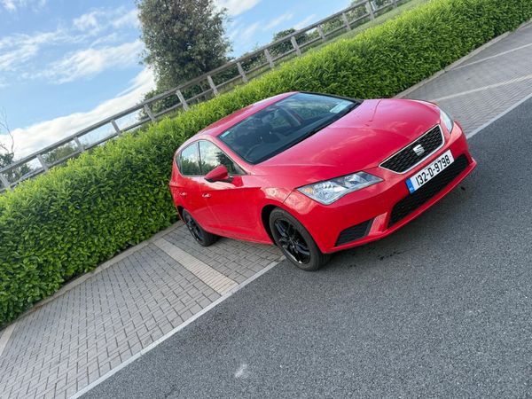 SEAT Leon Hatchback, Diesel, 2013, Red