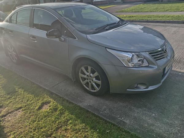 Toyota Avensis Saloon, Diesel, 2011, Grey