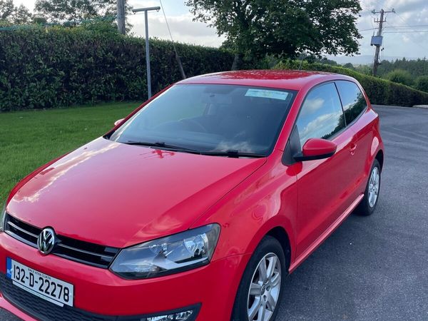 Volkswagen Polo Hatchback, Petrol, 2013, Red