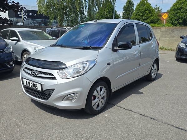 Hyundai i10 Hatchback, Petrol, 2011, Silver
