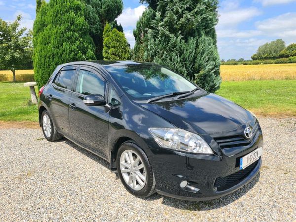 Toyota Auris Hatchback, Diesel, 2011, Black