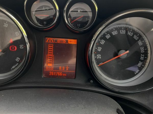 Opel Astra Saloon, Diesel, 2014, Brown