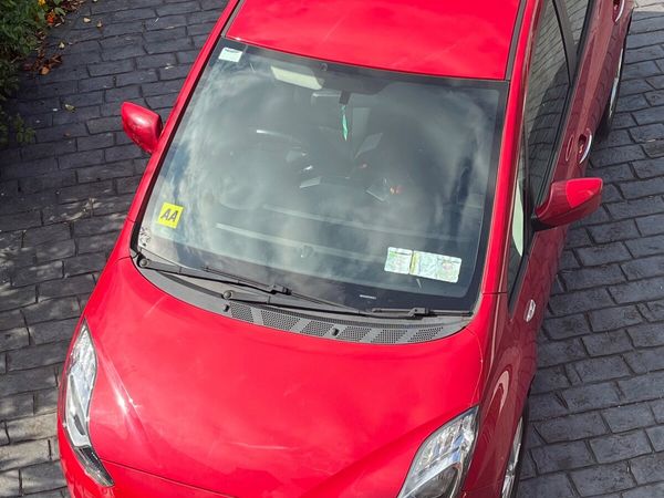 Hyundai ix20 MPV, Diesel, 2015, Red