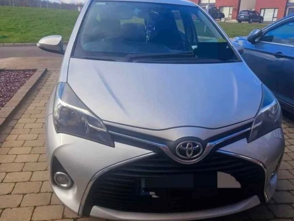 Toyota Yaris Hatchback, Diesel, 2016, Silver