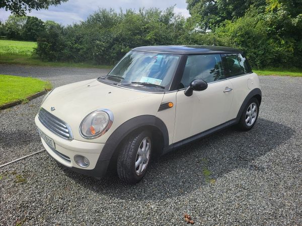 Mini Cooper Hatchback, Petrol, 2008, White