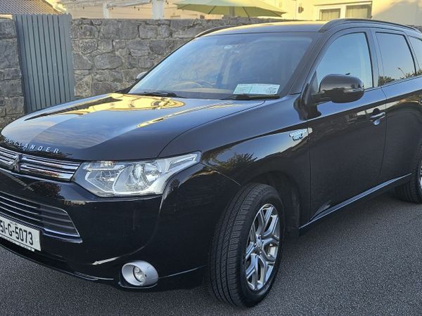 Mitsubishi Outlander SUV, Petrol Plug-in Hybrid, 2015, Black