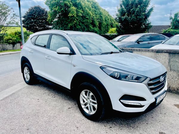 Hyundai Tucson SUV, Petrol, 2017, White