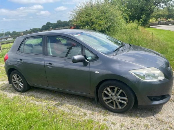 Toyota Auris Hatchback, Petrol, 2009, Grey
