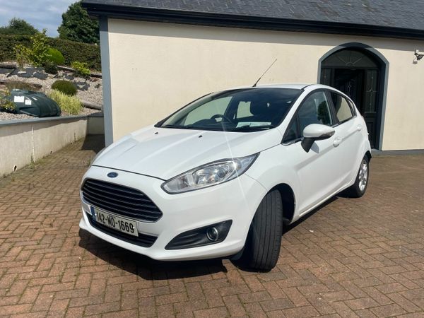 Ford Fiesta Hatchback, Diesel, 2014, White
