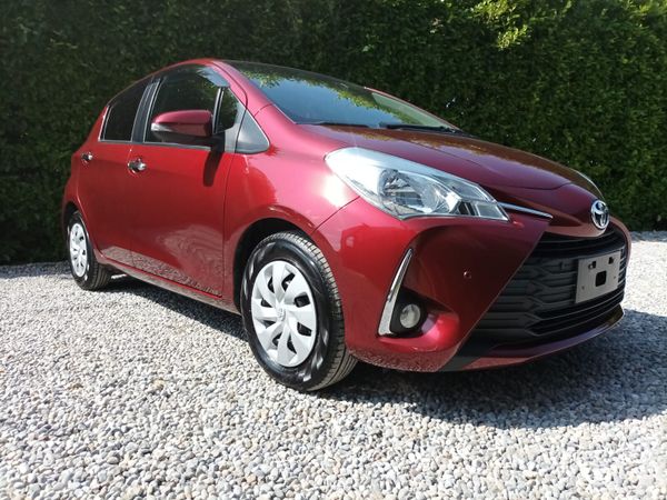 Toyota Yaris Hatchback, Petrol, 2019, Red