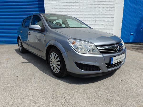 Vauxhall Astra Hatchback, Diesel, 2009, Blue