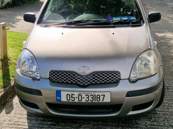 Toyota Yaris Hatchback, Petrol, 2005, Grey