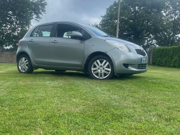 Toyota Yaris Hatchback, Petrol, 2008, Silver