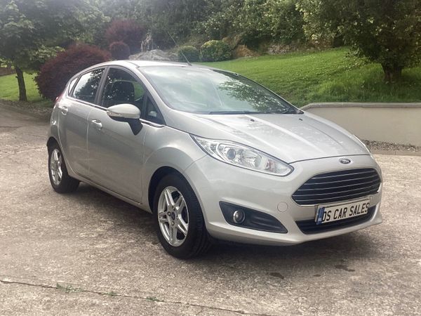 Ford Fiesta Hatchback, Petrol, 2013, Silver