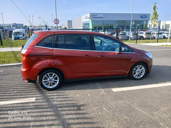 Ford Grand C-Max MPV, Diesel, 2016, Red