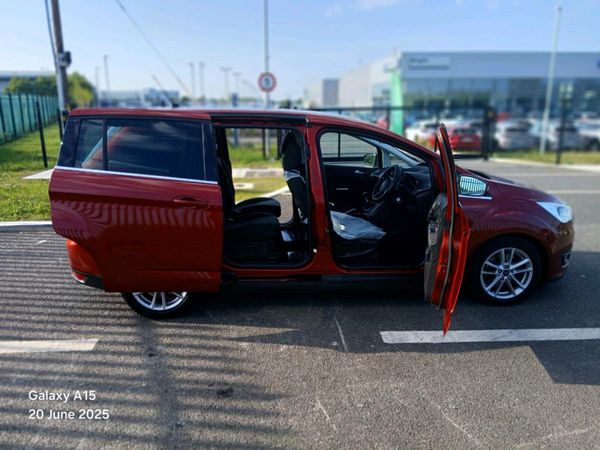 Ford Grand C-Max MPV, Diesel, 2016, Red