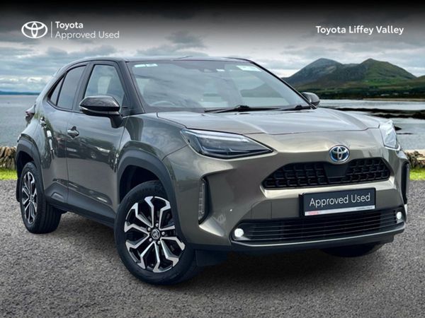 Toyota Yaris Cross Hatchback, Hybrid, 2023, Gold
