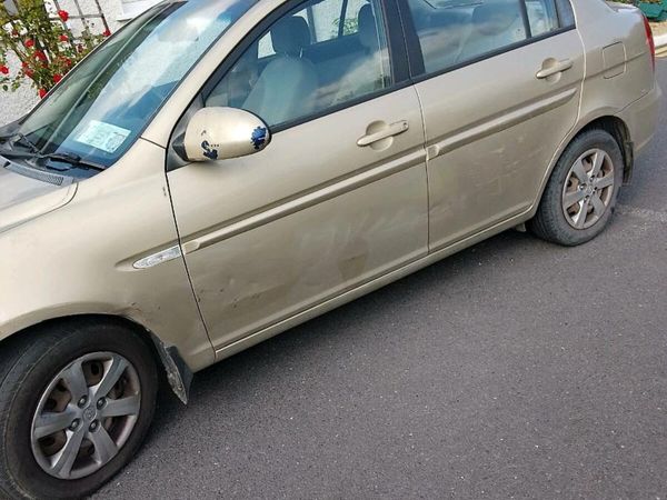 Hyundai Accent Saloon, Diesel, 2008, Gold