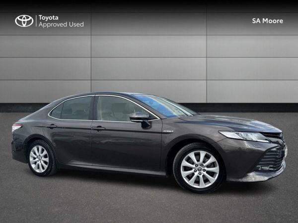 Toyota Camry Saloon, Hybrid, 2021, Grey