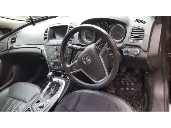Vauxhall Insignia Hatchback, Diesel, 2013, Brown