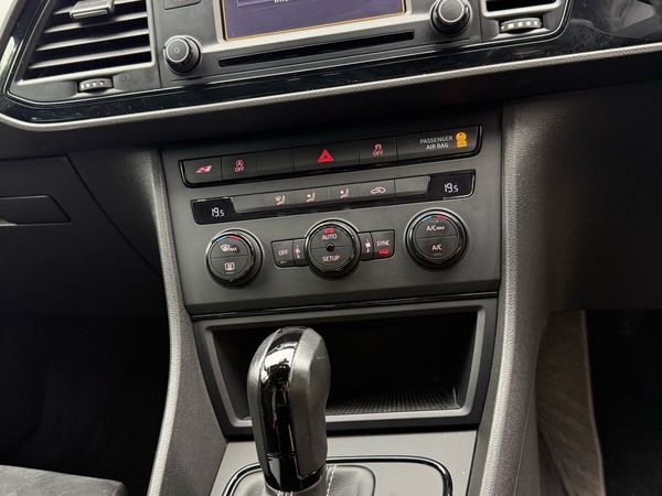 SEAT Leon Estate, Petrol, 2016, Silver
