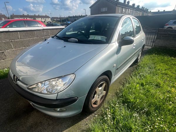 Peugeot 206 Hatchback, Petrol, 2006, Grey