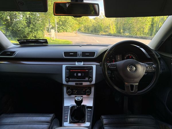 Volkswagen Passat Saloon, Diesel, 2011, Brown