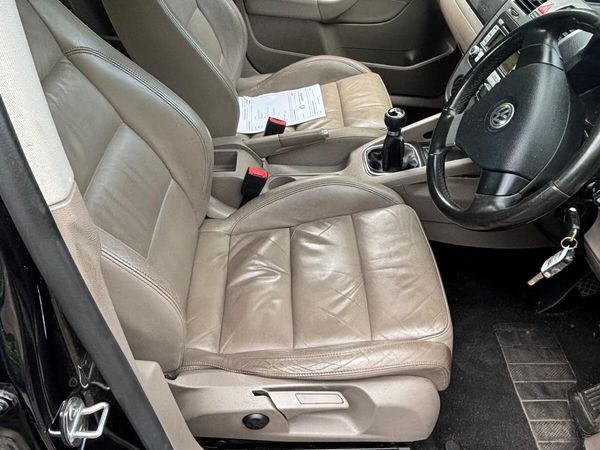 Volkswagen Golf Hatchback, Petrol, 2007, Black
