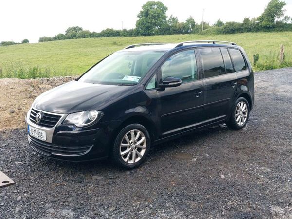 Volkswagen Touran MPV, Diesel, 2010, Black