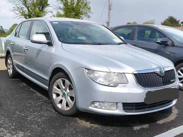 Skoda Superb Saloon, Diesel, 2013, Silver