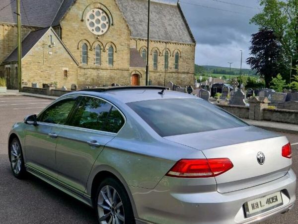 Volkswagen Passat Saloon, Diesel, 2018, Silver