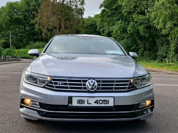 Volkswagen Passat Saloon, Diesel, 2018, Silver