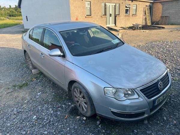 Volkswagen Passat Saloon, Diesel, 2006, Silver