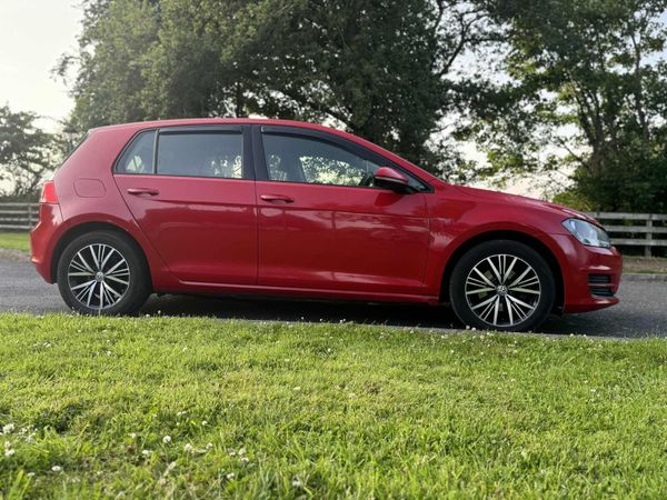 Volkswagen Golf Hatchback, Diesel, 2014, Red