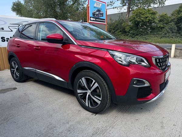 Peugeot 3008 MPV, Petrol, 2019, Red