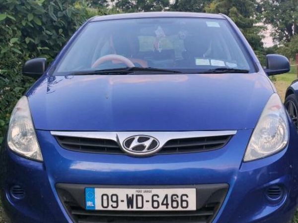 Hyundai i20 Hatchback, Petrol, 2009, Blue