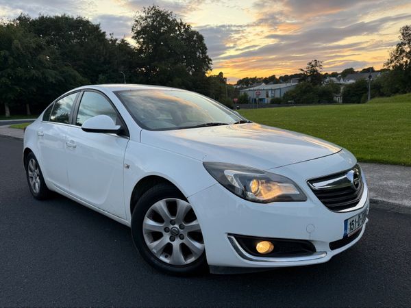 Opel Insignia Saloon, Diesel, 2015, White