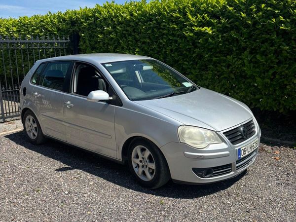 Volkswagen Polo Hatchback, Petrol, 2005, Silver