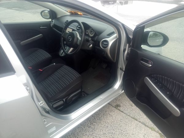 Mazda Demio MPV, Petrol, 2010, Silver