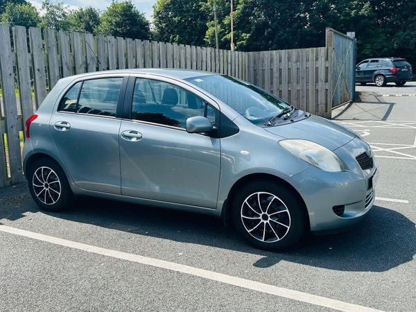 Toyota Yaris Hatchback, Petrol, 2007, Silver