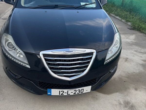 Chrysler Delta MPV, Diesel, 2012, Black