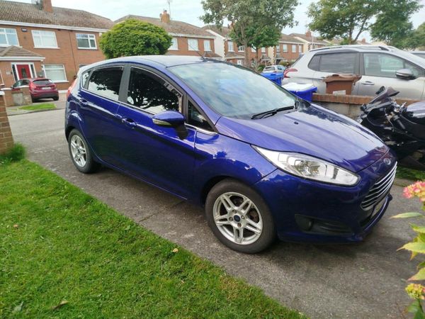 Ford Fiesta Hatchback, Petrol, 2014, Blue