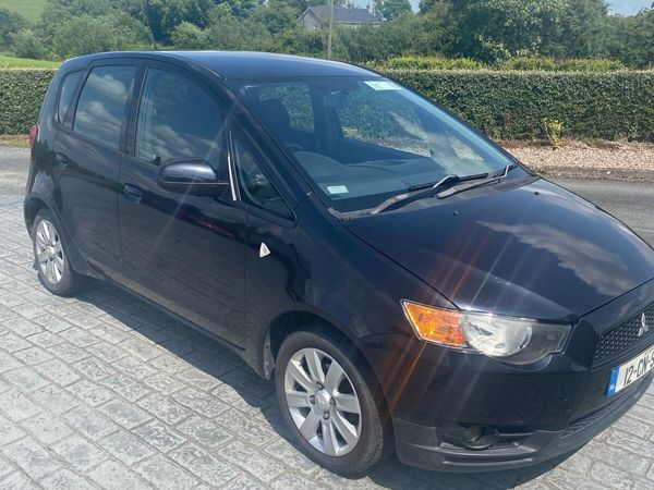 Mitsubishi Colt MPV, Petrol, 2012, Black