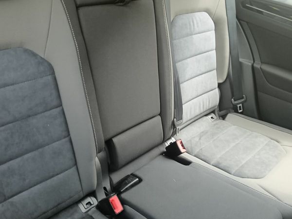 Volkswagen Golf Estate, Petrol, 2015, Gold