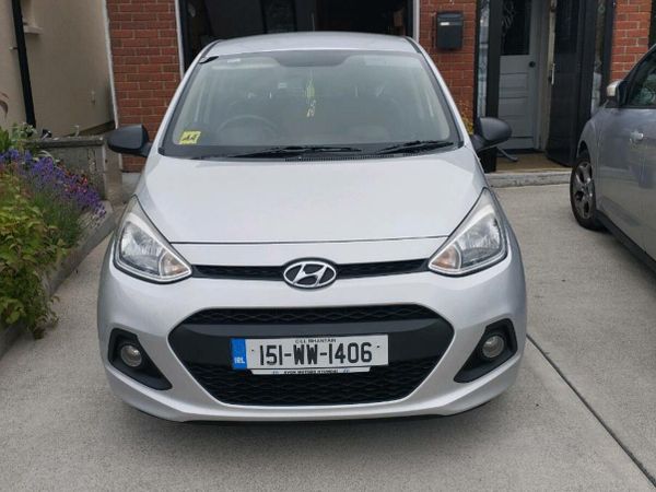Hyundai i10 Hatchback, Petrol, 2015, Silver
