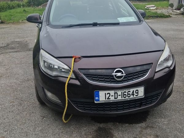 Opel Astra MPV, Diesel, 2012, Brown