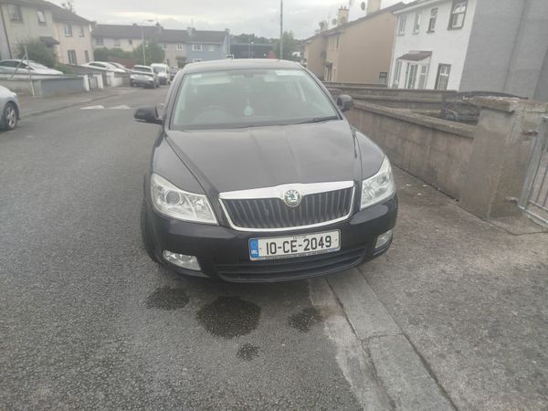 Skoda Octavia Hatchback, Diesel, 2010, Black